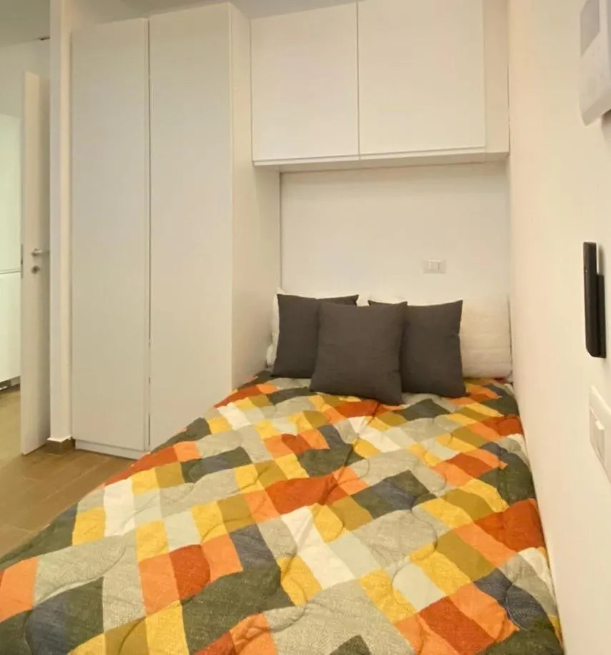 Modern Studio Via Imbonati Milan